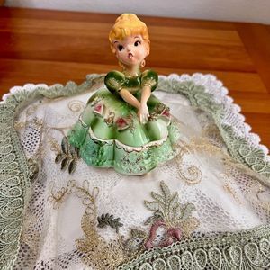 Vintage HP Japan Ceramic Figurine 3419, Vintage Figurines, Vintage Trinket Box,